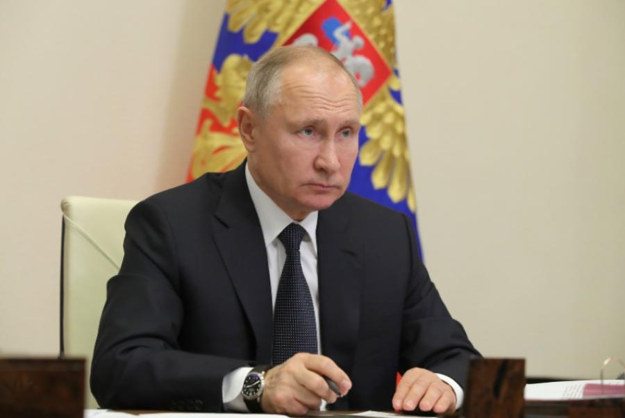 Путин указал на необходимость поддержки российских семей
