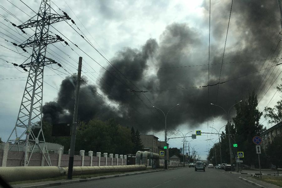 На улице Чичканова произошёл крупный пожар