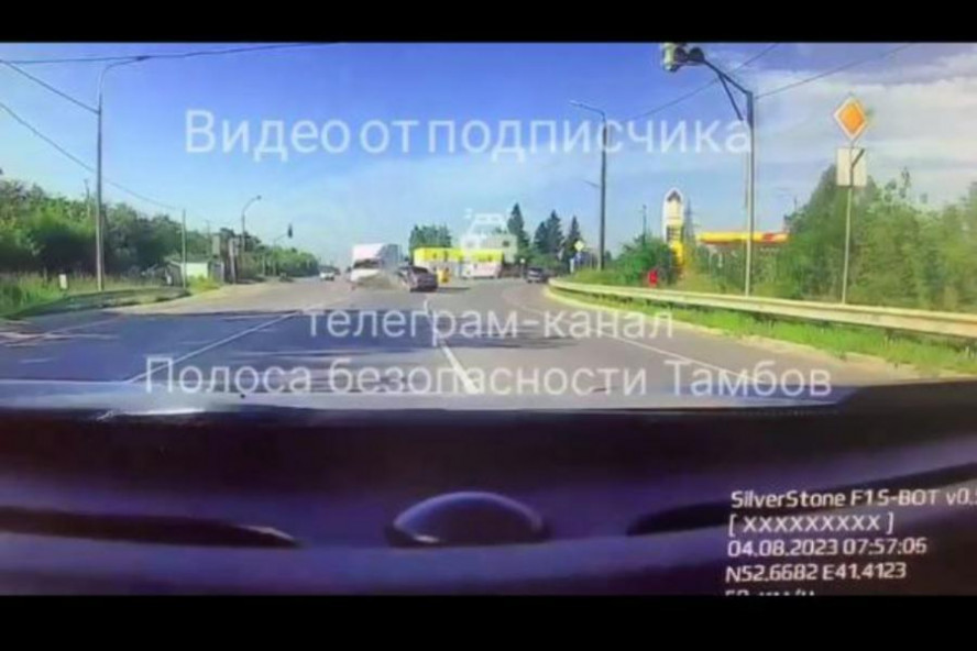 В Тамбовской области пассажир легковушки вылетела из окна автомобиля во время ДТП