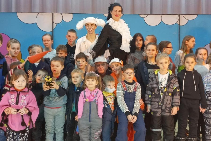 Тамбовский драмтеатр приглашает детей беженцев из ЛДНР на благотворительные спектакли