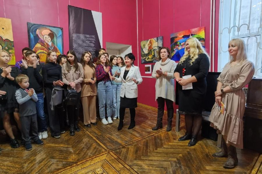В Тамбове открылась выставка "0,8", посвящённая русскому авангарду