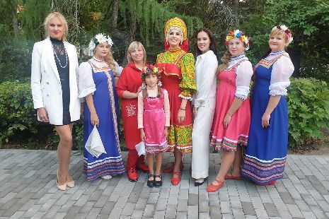 Народный ансамбль "В Мире Танца" открыл концерт ко Дню города Мичуринска