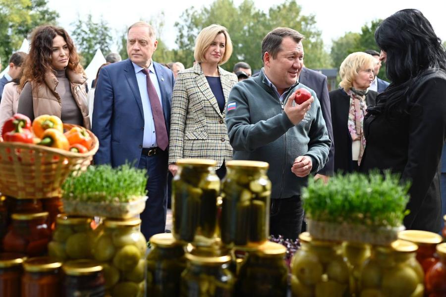 В Мичуринске открылась выставка "День садовода - 2022"