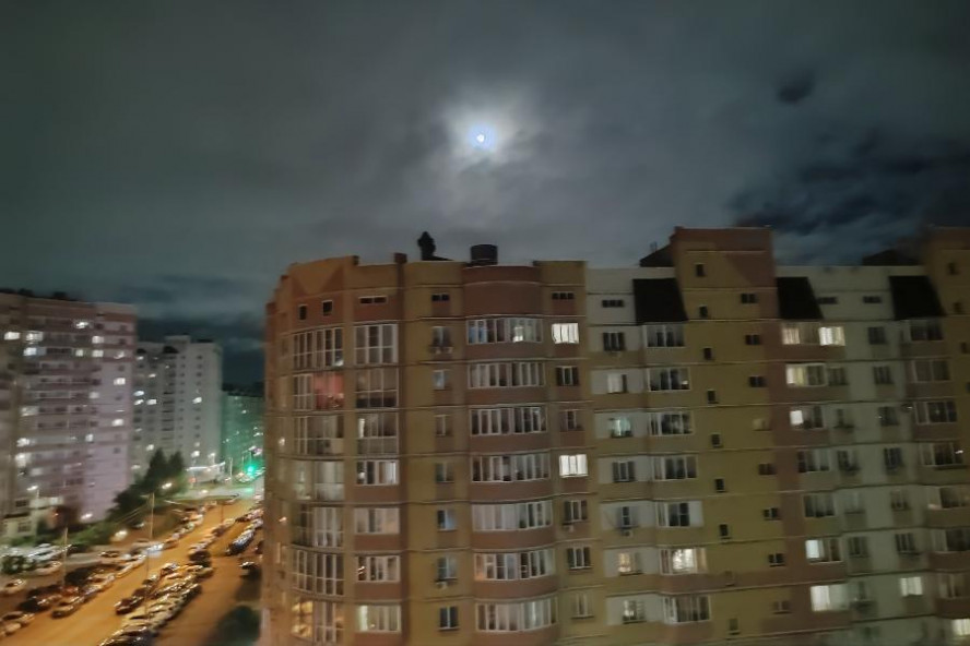 Ночной обзор: подробное досье на военнообязанных, два сгоревших дома в Тамбовской области после атаки беспилотников, ГОСТ на полку российского пива