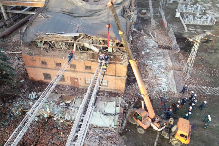 Стало известно о состоянии пострадавших при обрушении здания ТЭЦ