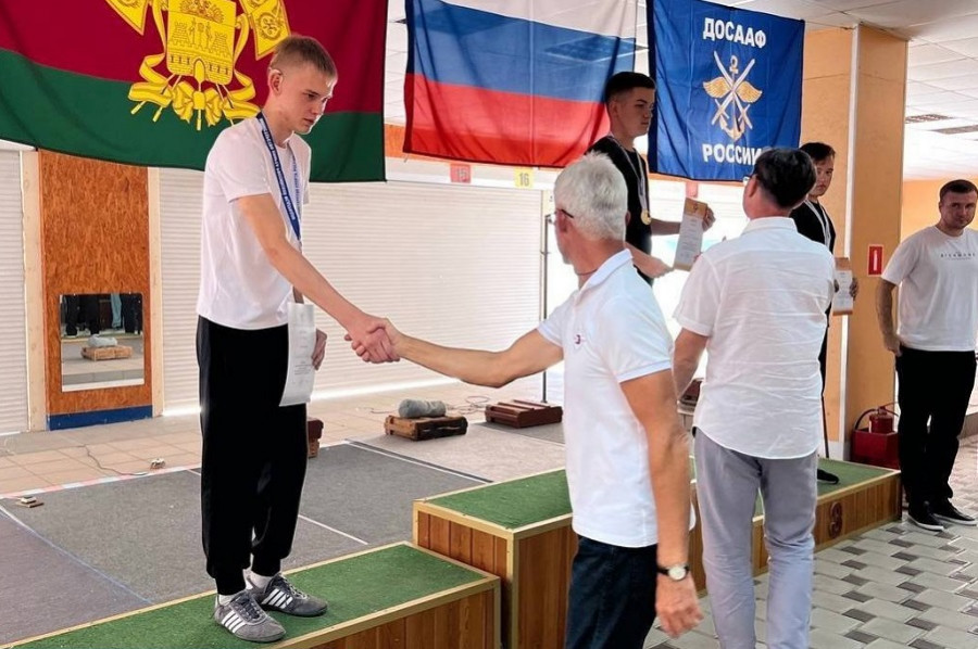 Тамбовчанин завоевал серебро на всероссийских соревнованиях по спорту глухих