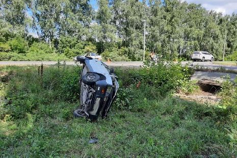 В Моршанском районе "Ока" перевернулась после столкновения с мотоциклом