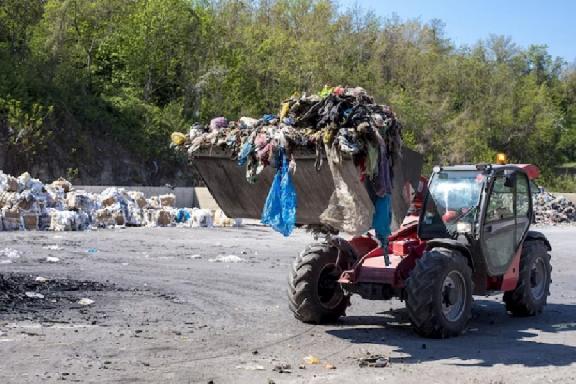 На очистку от мусора двух кладбищ власти Тамбова выделяют 2 млн рублей