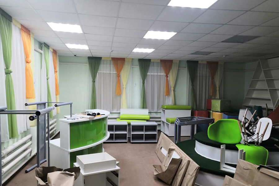 Модернизацию детской библиотеки в Знаменском районе завершат осенью
