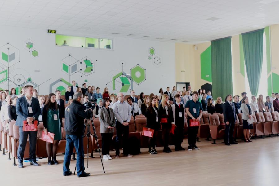 Тамбовские студенты приняли участие в Форуме "Молодой избиратель – 2022"
