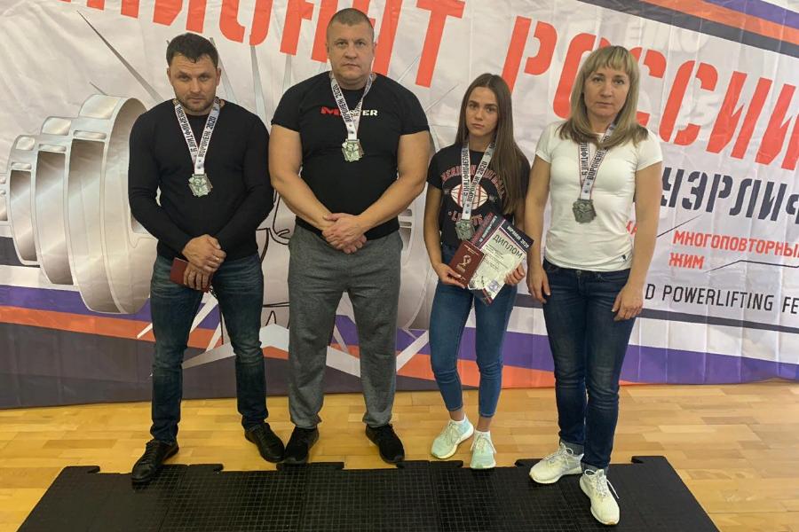 Тамбовские спортсмены установили рекорд России на чемпионате по пауэрлифтингу