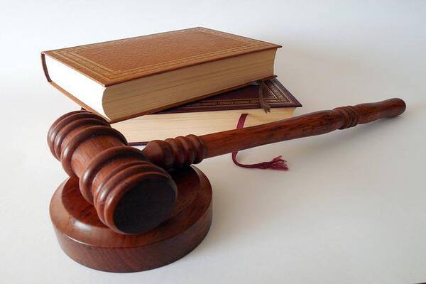 Прокуратура добилась реального наказания двум тамбовским адвокатам