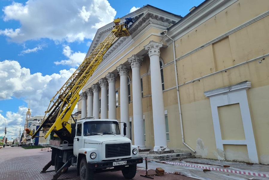 В Тамбове начались работы по реставрации здания кинотеатра "Родина"