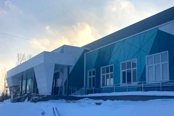В Котовске завершена внешняя отделка будущего плавательного бассейна