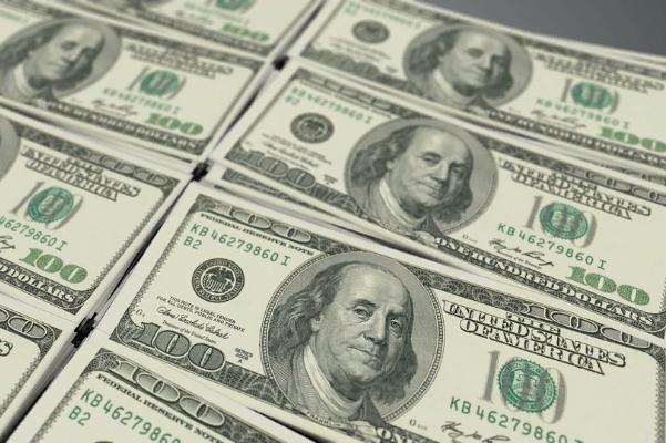 В Тамбовской области за полгода обнаружено 8 поддельных стодолларовых банкнот