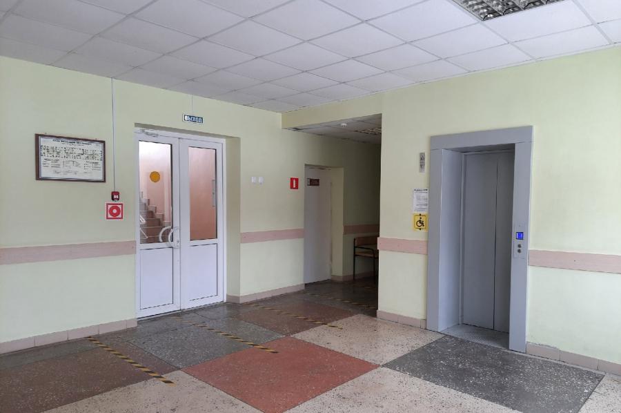 Пациенты Моршанской ЦРБ жалуются на большие очереди к врачам и отсутствие кондиционеров