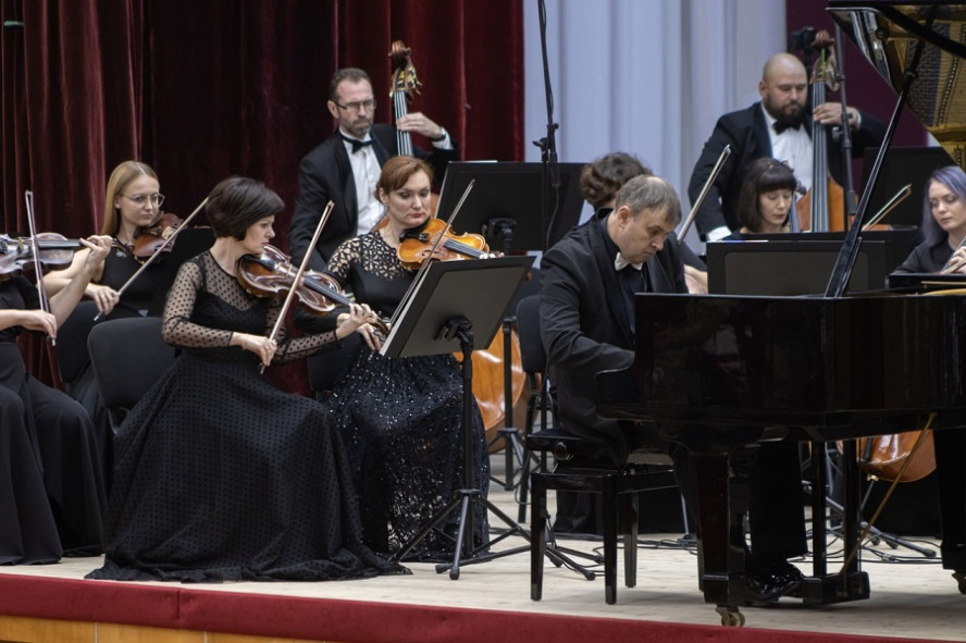 Симфонический оркестр имени Рахманинова приглашает тамбовчан на новогодний концерт