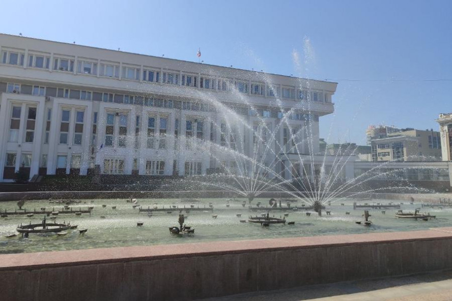 Итоги дня: поиск подрядчиков для ремонта дорог с весовыми постами, помощь тамбовским художникам, полуфиналисты Юго-Западной лиги КВН
