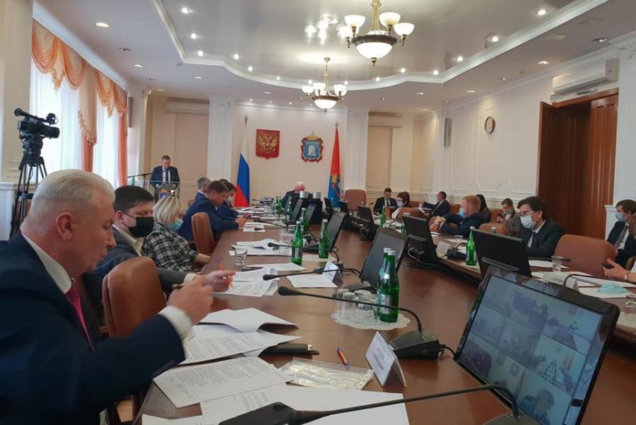 Депутаты Тамбовской облдумы поддержали законопроект о QR-кодах в общественных местах