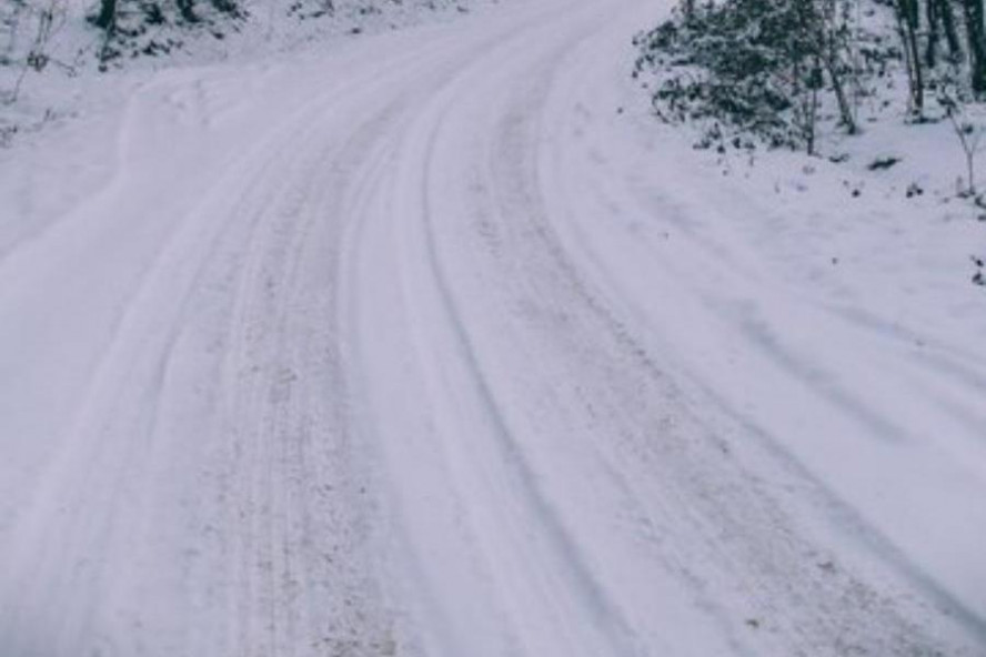 Подрядчика оштрафовали за снежные накаты на дорогах Сосновского округа