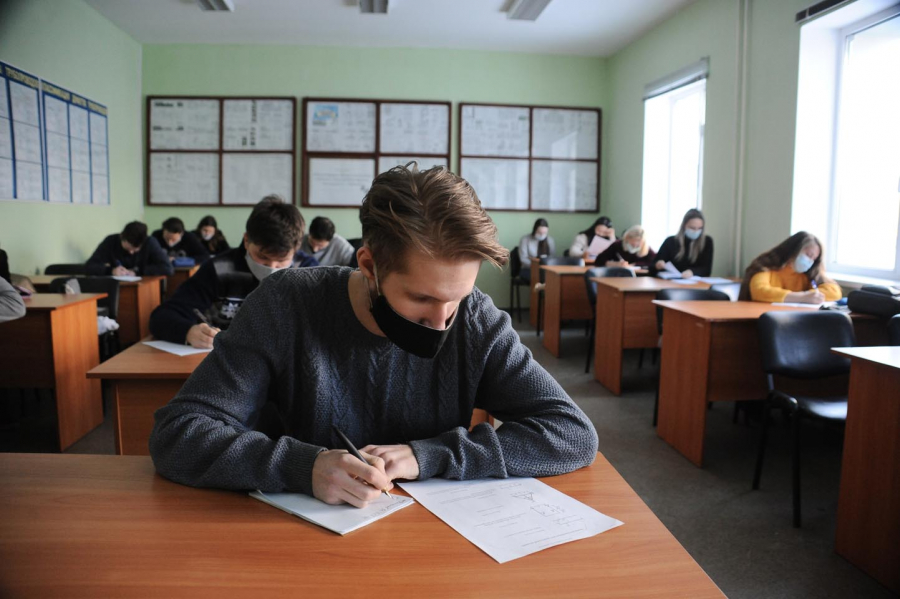 Студенты колледжей и техникумов впервые напишут всероссийские проверочные работы