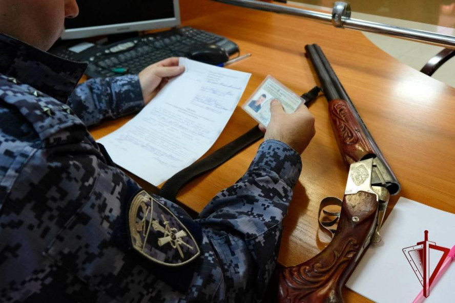 Тамбовские росгвардейцы за неделю проверили около 70 владельцев оружия