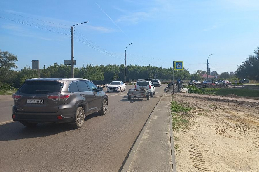 Дорожную службу оштрафовали на 100 тысяч рублей за нарушения на мосту через Студенeц
