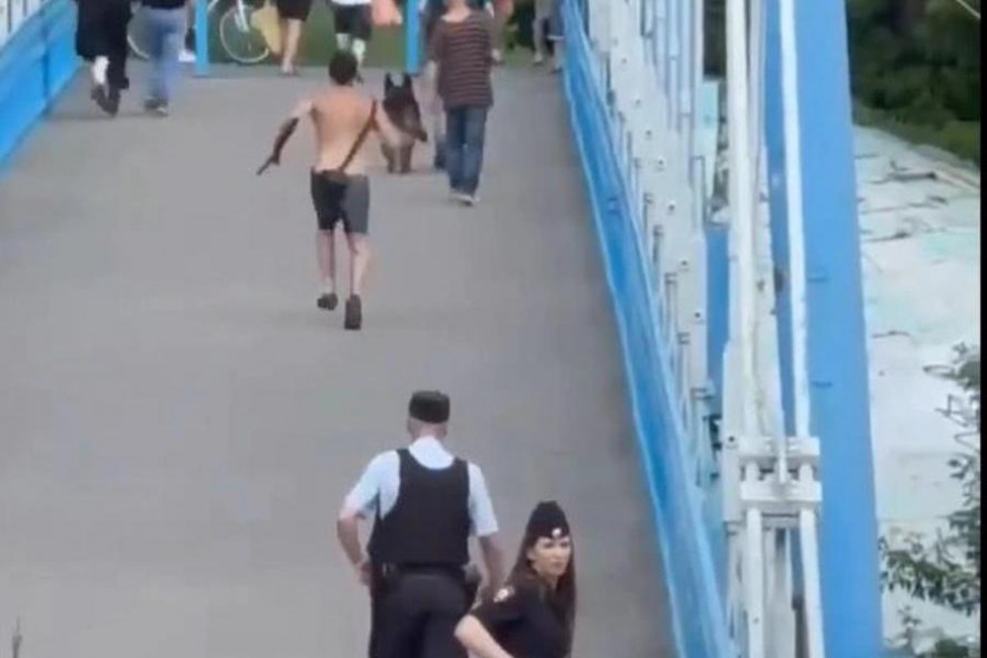В Рассказовском сквере в Тамбове задержали мужчину с ножом