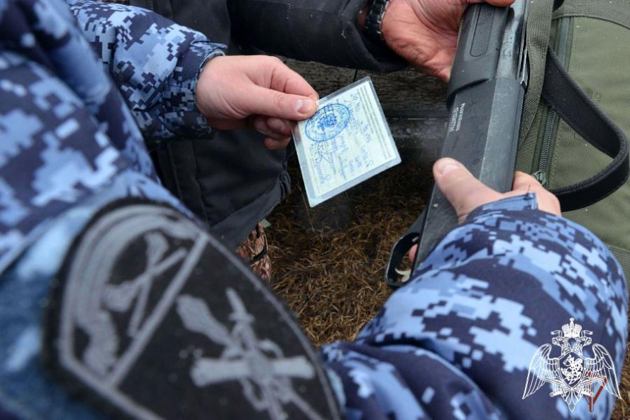 В Тамбовской области росгвардейцы проверили более 20 владельцев оружия