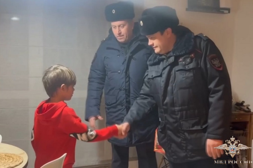 Глава МВД России наградил тамбовских полицейских за спасение двух мальчиков, провалившихся под лёд