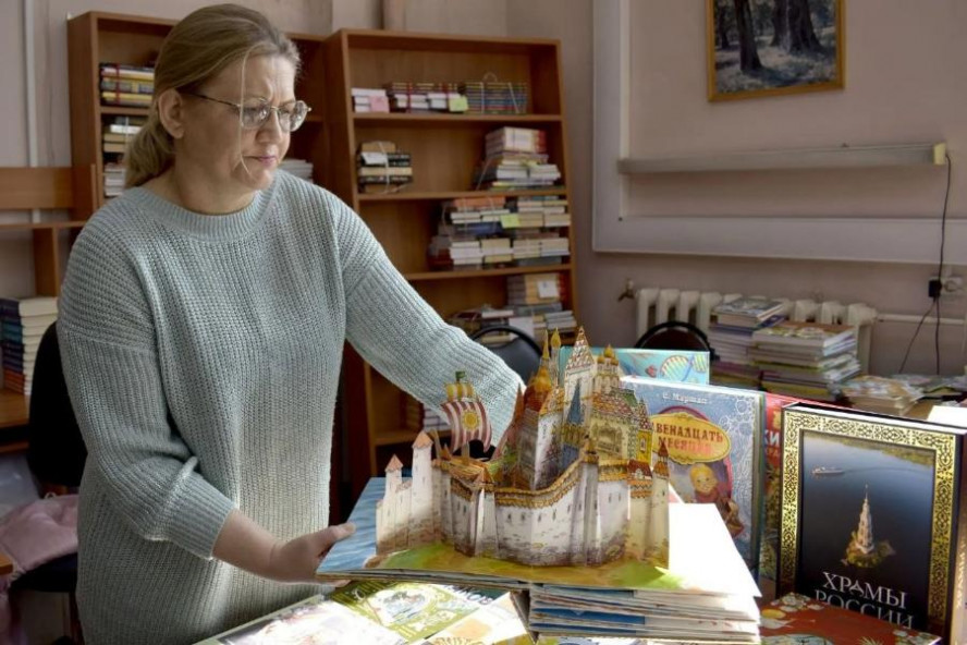 Детская библиотека имени Некрасова получила уникальные книги-театр