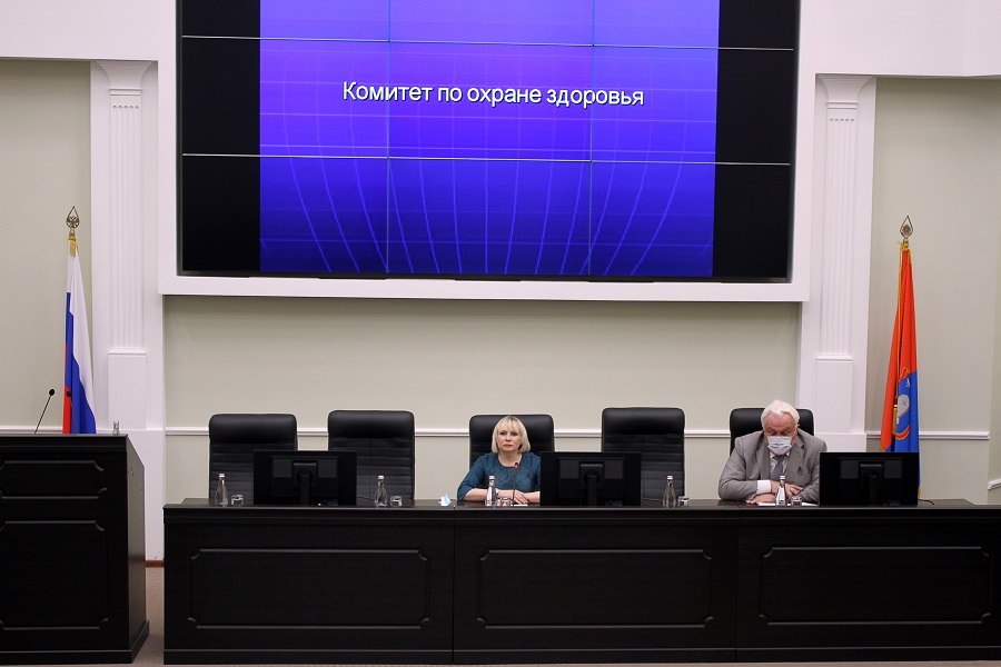 Депутаты Тамбовской облдумы поддержали вносимые поправки о введении QR-кодов в общественных местах