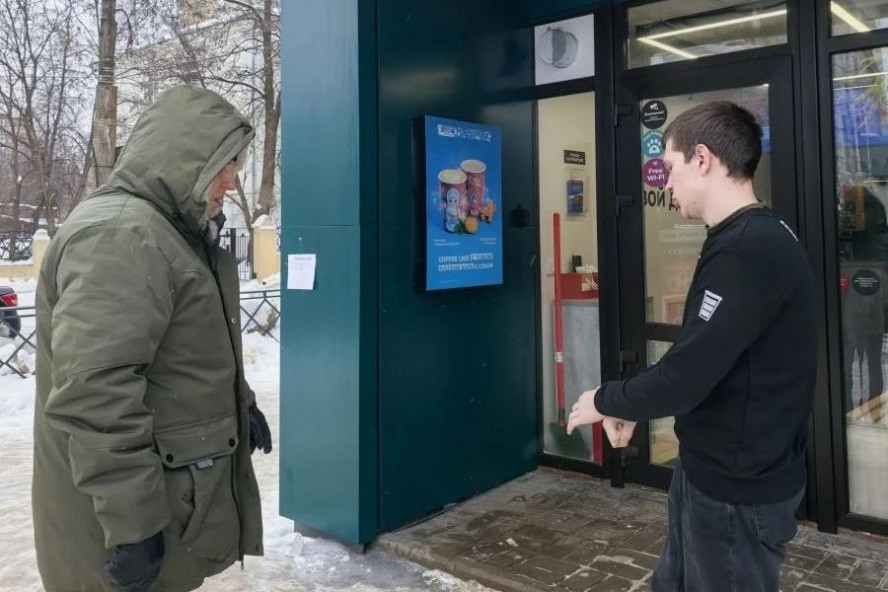 В Тамбове проверили обработку территорий социальных и торговых объектов пескосоляной смесью