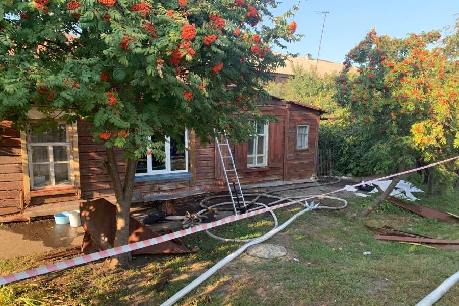 При пожаре в доме на улице Кронштадтской погибли два человека