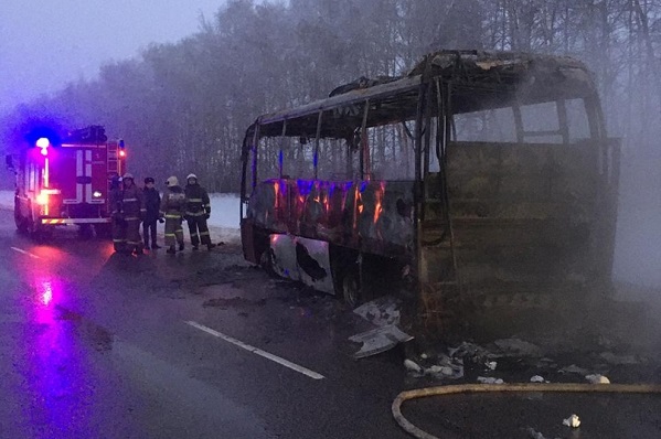 На трассе "Тамбов-Воронеж" дотла сгорел пассажирский автобус