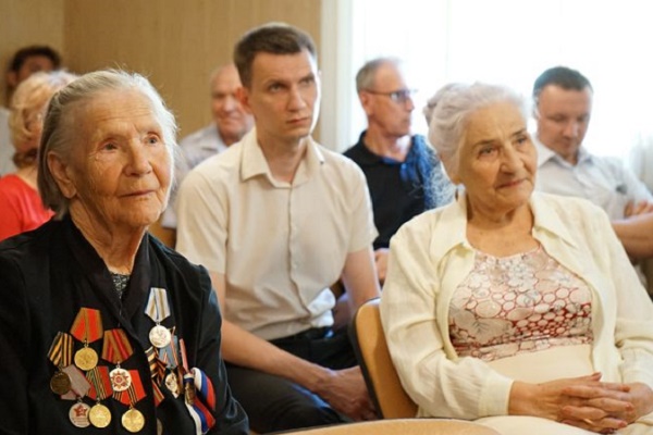 Глава Тамбова поздравила ветеранов с днем окончания Второй мировой войны