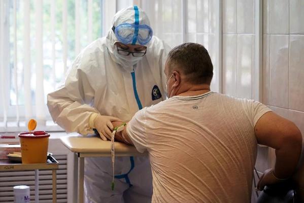 В России зарегистрировано 7113 новых случаев коронавируса