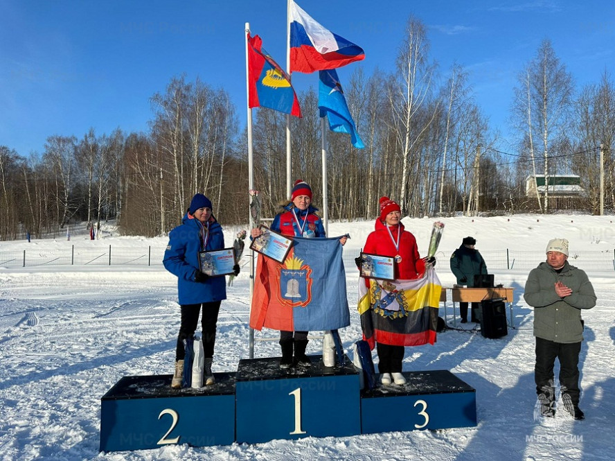 Тамбовчане взяли 2 медали на первенстве по лыжным гонкам среди сотрудников МЧС