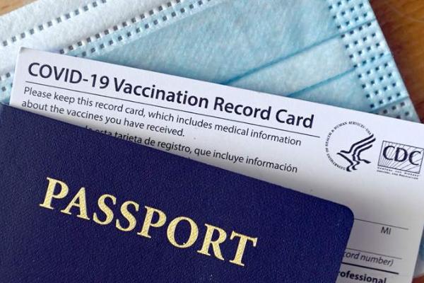 В ВОЗ против требования прививочных паспортов для туризма