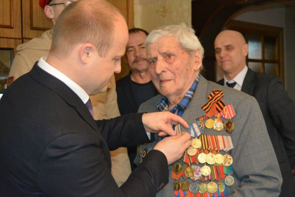 В Рассказовском районе ветеранов наградили юбилейной медалью