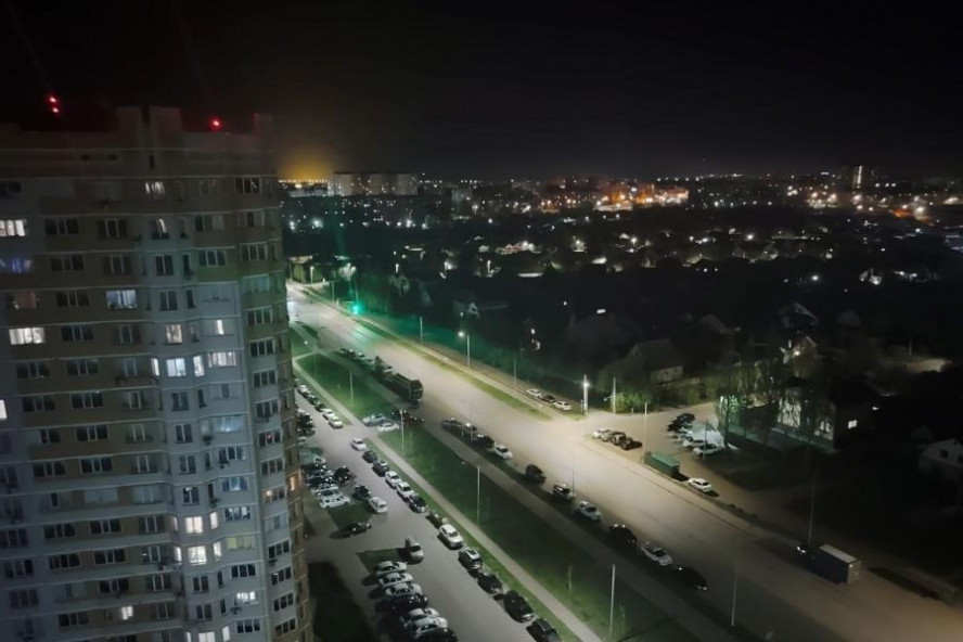 Ночной обзор: прибытие Путина в Китай, 1 млн рублей "земским тренерам" в Тамбовской области, отказ от массовых обзвонов
