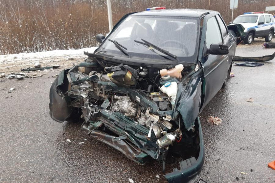 На автодороге "Тамбов-Котовск" произошло тройное ДТП, четверо пострадали
