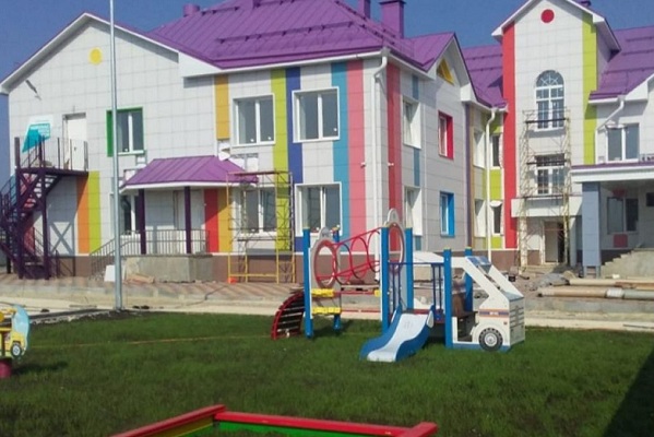 В строящемся детском саду на севере Тамбова установили оборудование