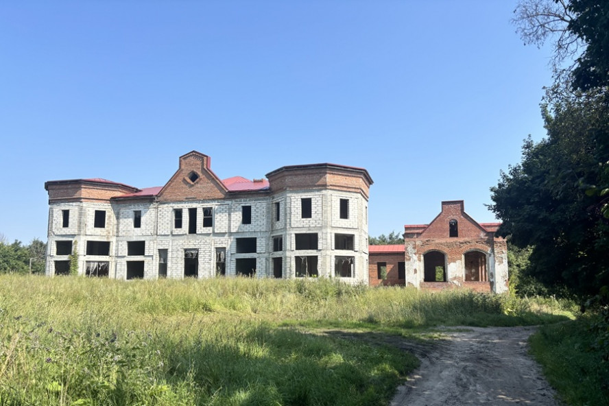 Усадьбу Чичериных "Караул" выставили на торги за 2,5 млн рублей