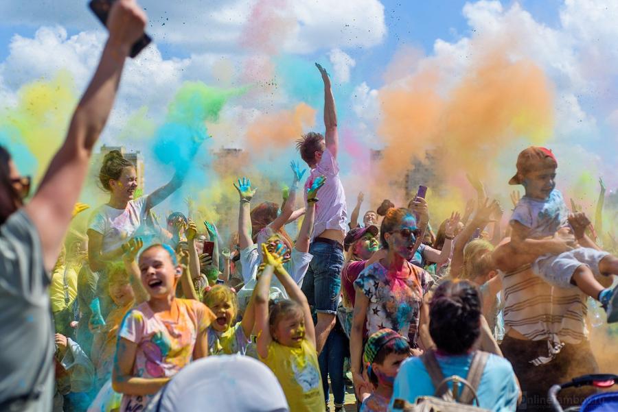 В Тамбове состоялся яркий фестиваль красок