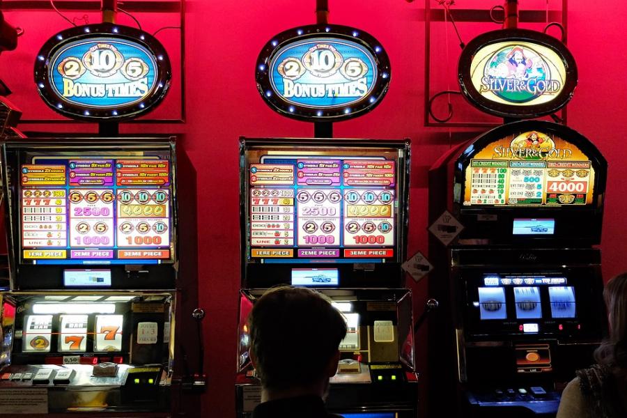 Тамбовчанина будут судить за организацию азартных игр