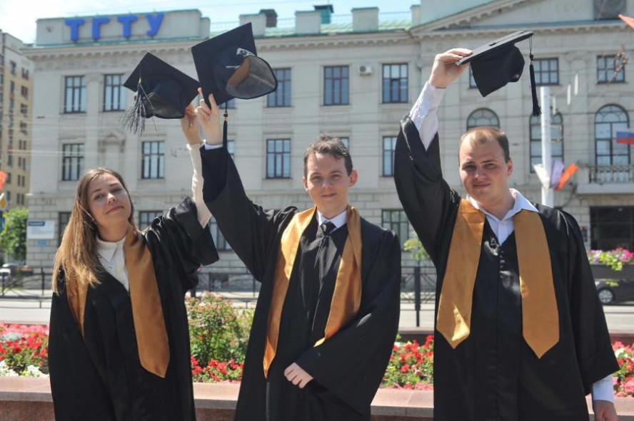 В ТГТУ наградили лучших выпускников 2026 года
