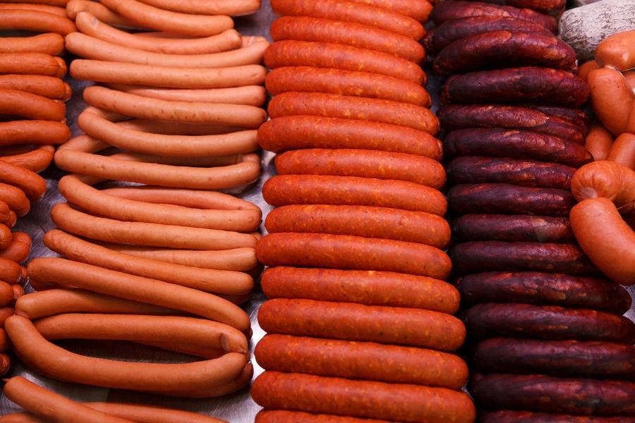 В Тамбовской области продавали не отвечающие ветеринарным требованиям колбасу и сало