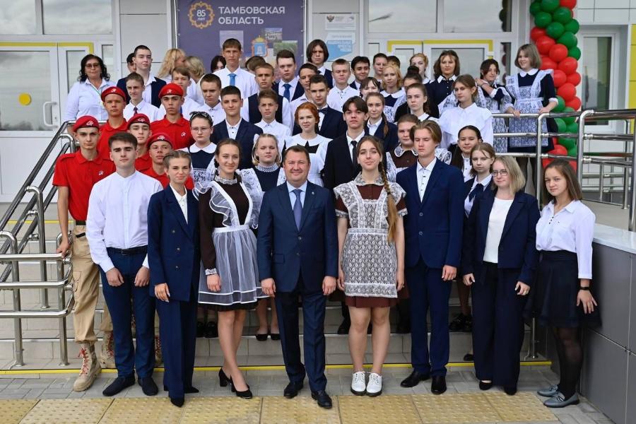 Максим Егоров провел урок краеведения для школьников Тамбовской области