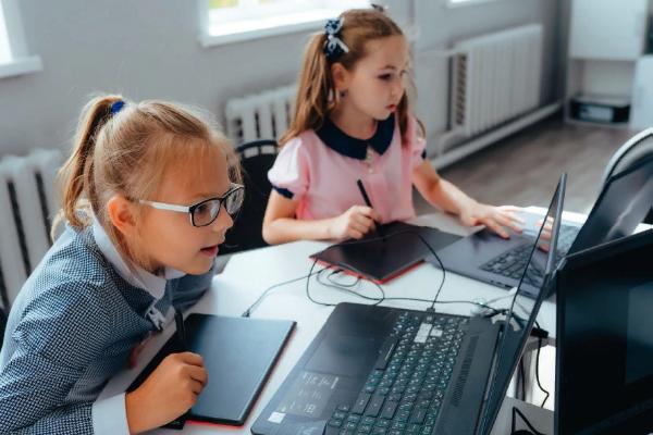 В школах Рассказовского района продолжится модернизация компьютерных классов